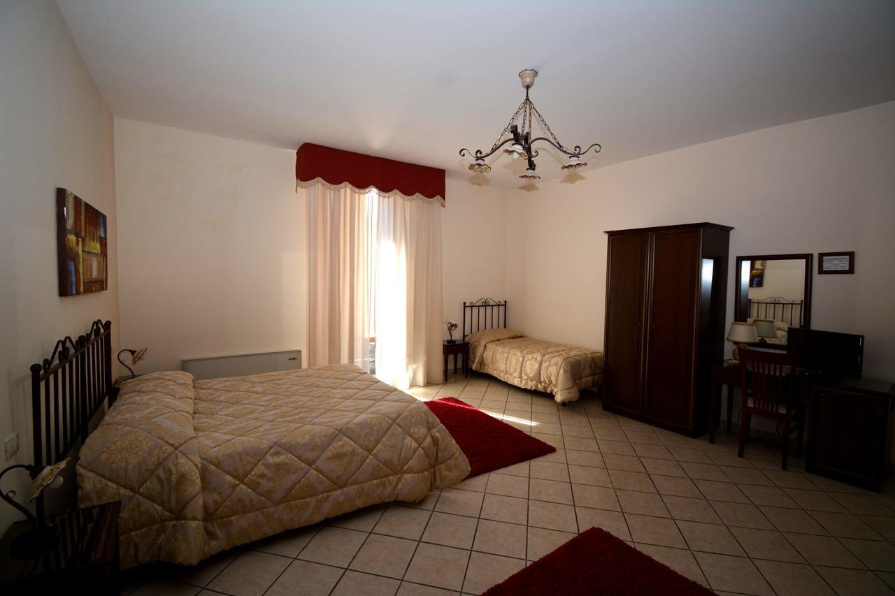Affittacamere La Piazzetta كالتاجيروني المظهر الخارجي الصورة