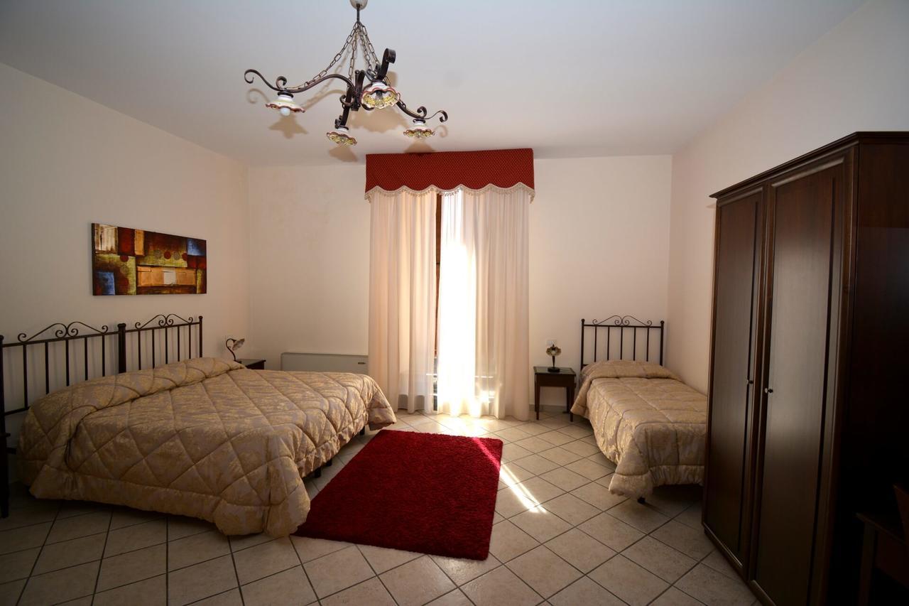 Affittacamere La Piazzetta كالتاجيروني المظهر الخارجي الصورة